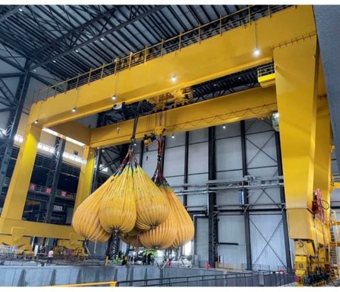 gantry crane with electric hoist(2)